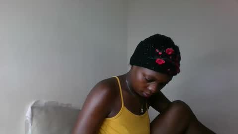 sellinprinces online show from October 15, 2025, 4:29 pm