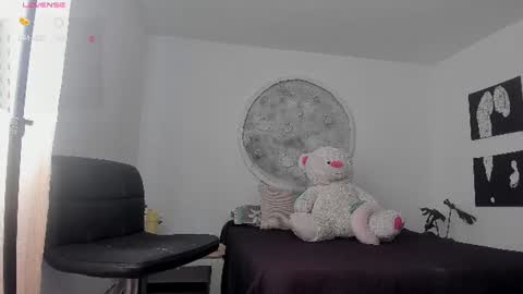 Snapshot of selyn_ chatting on June 29, 2026, 4:18 pm Selyn online show from June 29, 2026, 4:18 pm