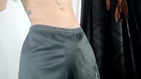 Snapshot of sem_alas chatting on February 8, 2025, 10:19 pm sem_alas online show from February 8, 2025, 10:19 pm