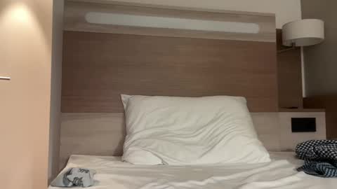 semi40 online show from February 14, 2025, 6:40 pm