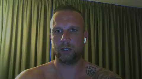 Snapshot of sence08 chatting on March 16, 2026, 5:44 am sence08 online show from March 16, 2026, 5:44 am