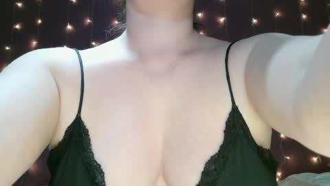 Snapshot of send_me chatting on March 8, 2026, 5:06 pm send me online show from March 8, 2026, 5:06 pm
