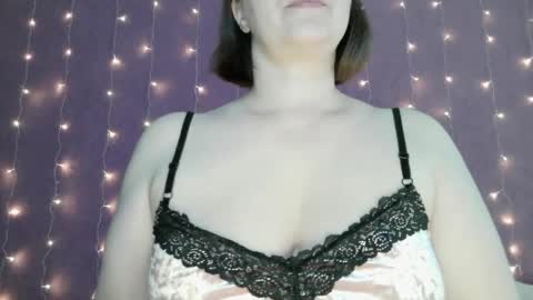 Snapshot of send_me chatting on April 10, 2026, 5:56 am send me online show from April 10, 2026, 5:56 am