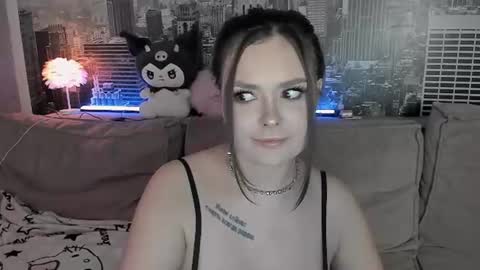 Snapshot of send_me_an_angel chatting on June 22, 2026, 9:28 am Rita online show from June 22, 2026, 9:28 am