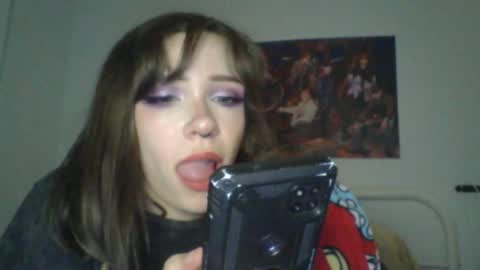 goddess esme  online show from January 4, 2025, 3:18 am