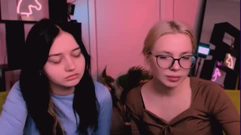 Snapshot of sendi_cais chatting on November 21, 2025, 9:41 am Sendi online show from November 21, 2025, 9:41 am