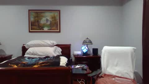 Snapshot of senergy11 chatting on January 6, 2026, 3:54 am BigJohnInKy online show from January 6, 2026, 3:54 am