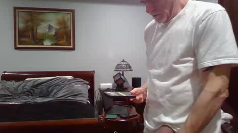 Snapshot of senergy11 chatting on January 8, 2026, 12:57 am BigJohnInKy online show from January 8, 2026, 12:57 am