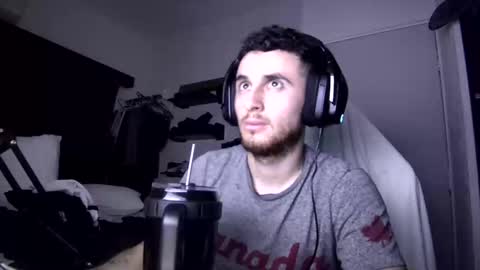 Snapshot of senitzzu chatting on February 10, 2025, 4:19 am PAJACONTROL online show from February 10, 2025, 4:19 am