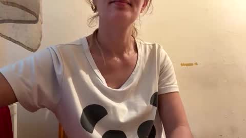 Snapshot of sennya_hayes chatting on October 5, 2025, 11:19 am Sennya online show from October 5, 2025, 11:19 am