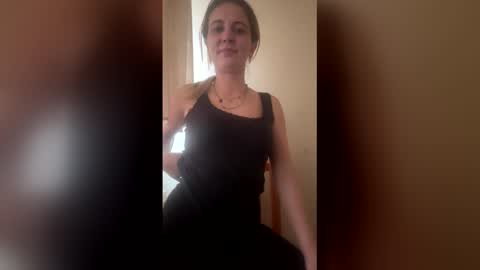 Snapshot of sennya_hayes chatting on February 11, 2026, 11:15 am Sennya online show from February 11, 2026, 11:15 am