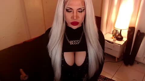 Snapshot of sensational_diva chatting on February 7, 2026, 9:07 pm unstappable queen kate online show from February 7, 2026, 9:07 pm