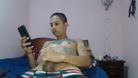 Snapshot of senshiboy666 chatting on January 16, 2025, 11:59 pm Your Boys online show from January 16, 2025, 11:59 pm