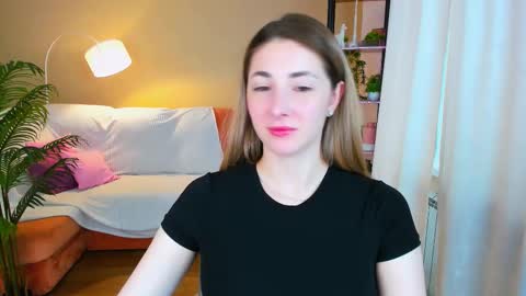 sensitiveheartt online show from October 4, 2025, 11:41 am