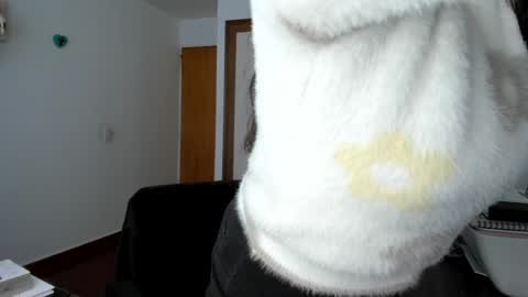 Samantha -  online show from April 8, 2026, 5:46 pm