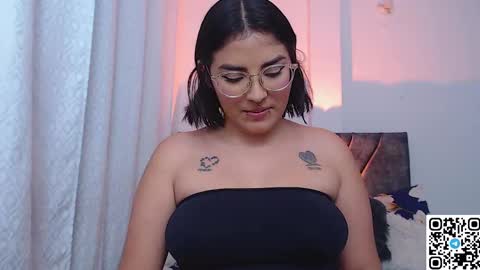 Snapshot of sensual_flame chatting on December 25, 2024, 7:14 am Camille and sophie online show from December 25, 2024, 7:14 am