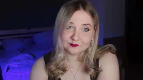 Snapshot of sensual_girrrl chatting on May 13, 2026, 12:41 am Ilona online show from May 13, 2026, 12:41 am