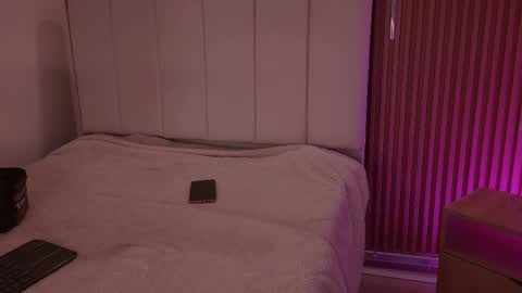 Sensual Kim77 online show from April 25, 2026, 12:41 pm
