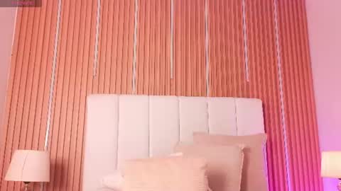 Sensual Kim77 online show from June 27, 2026, 1:50 pm