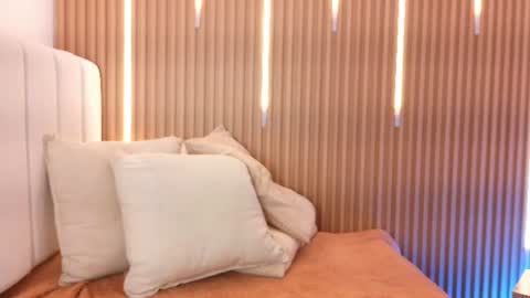 Sensual Kim77 online show from July 3, 2026, 1:17 pm