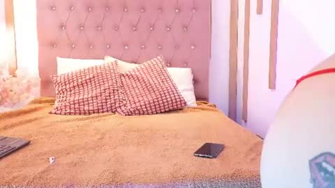 Sensual Kim77 online show from July 6, 2026, 1:41 pm