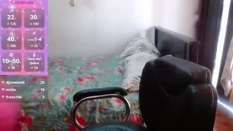 sensual_natalie online show from June 6, 2026, 5:06 pm