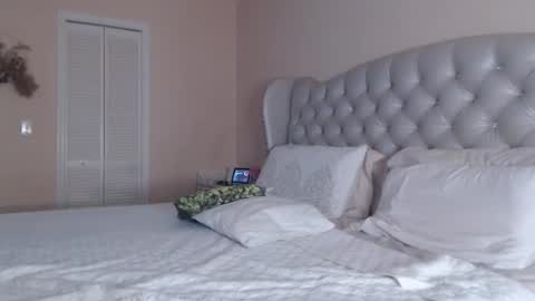 V online show from February 23, 2025, 2:51 am