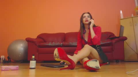 Snapshot of sensualmyra chatting on December 6, 2024, 2:17 pm sensualmyra online show from December 6, 2024, 2:17 pm