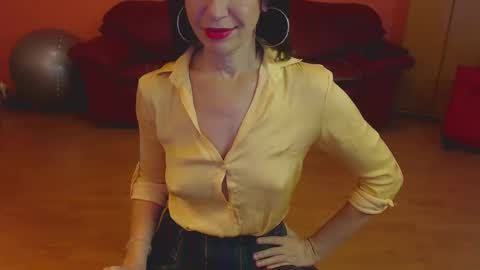 Snapshot of sensualmyra chatting on December 8, 2024, 7:05 am sensualmyra online show from December 8, 2024, 7:05 am