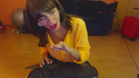 Snapshot of sensualmyra chatting on October 10, 2025, 1:10 pm sensualmyra online show from October 10, 2025, 1:10 pm