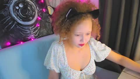 senya_sol online show from May 6, 2026, 10:26 pm