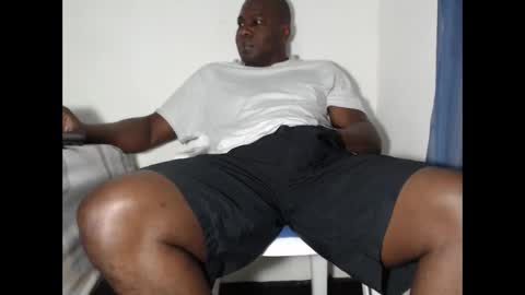 Snapshot of senyeiblack chatting on February 15, 2025, 11:47 pm Jose online show from February 15, 2025, 11:47 pm