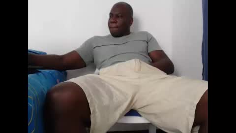 Snapshot of senyeiblack chatting on March 6, 2025, 5:11 pm Jose online show from March 6, 2025, 5:11 pm