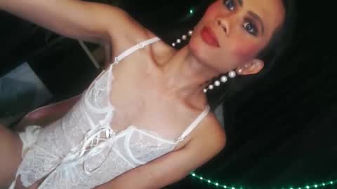 senyora_evangelista online show from April 15, 2026, 10:22 am