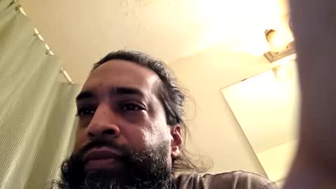 Snapshot of serani02 chatting on February 18, 2026, 9:38 am Serani online show from February 18, 2026, 9:38 am