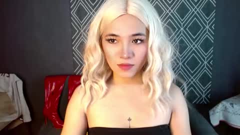 Snapshot of seraphinaheather chatting on October 14, 2025, 9:32 am Chloe online show from October 14, 2025, 9:32 am