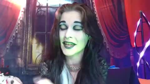 Snapshot of seraphinmunster chatting on December 4, 2024, 6:28 pm Seraphin Munster online show from December 4, 2024, 6:28 pm