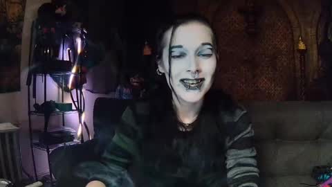 Snapshot of seraphinmunster chatting on September 19, 2025, 6:30 pm Seraphin Munster online show from September 19, 2025, 6:30 pm