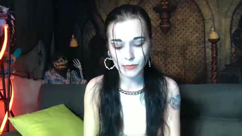 Snapshot of seraphinmunster chatting on October 28, 2025, 6:10 pm Seraphin Munster online show from October 28, 2025, 6:10 pm