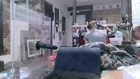 Snapshot of seraphyx33 chatting on September 25, 2025, 5:16 pm seraphyx33 online show from September 25, 2025, 5:16 pm