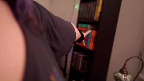 SeraReads online show from December 28, 2024, 5:55 am