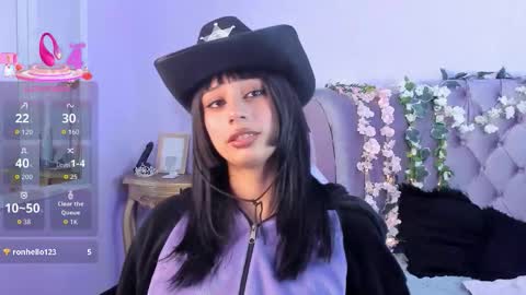 Snapshot of seren_bleck chatting on November 20, 2025, 2:34 am Seren Follow me online show from November 20, 2025, 2:34 am
