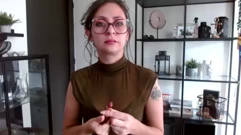 Serena Xyz online show from June 30, 2026, 7:26 pm