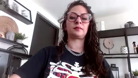 Serena Xyz online show from July 3, 2026, 5:30 pm