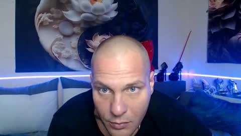 serenaandryan online show from December 13, 2025, 7:53 pm