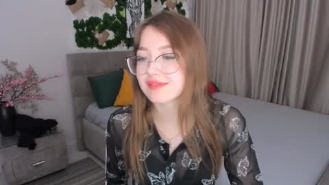 Snapshot of sereneflame chatting on February 4, 2025, 10:13 pm Ophelia online show from February 4, 2025, 10:13 pm