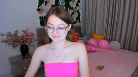 Snapshot of sereneflame chatting on March 2, 2025, 4:17 am Ophelia online show from March 2, 2025, 4:17 am