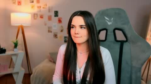 Alice online show from April 26, 2026, 7:22 pm