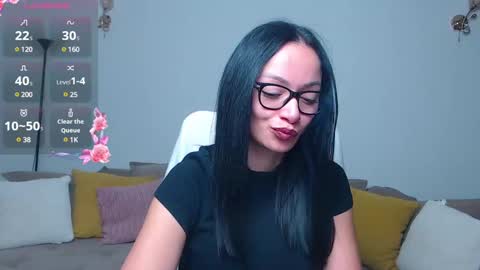 Snapshot of serenesophi chatting on December 4, 2024, 7:06 am SereneSophi online show from December 4, 2024, 7:06 am