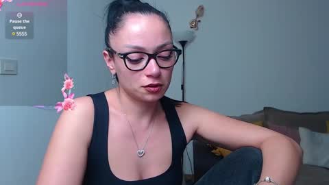 Snapshot of serenesophi chatting on January 31, 2025, 8:01 pm SereneSophi online show from January 31, 2025, 8:01 pm